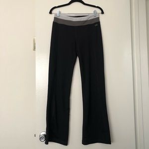 Alo Yoga Black Flare Leggings Size S